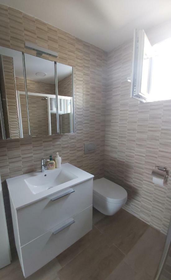 Apartments Irina Ičići Eksteriør billede