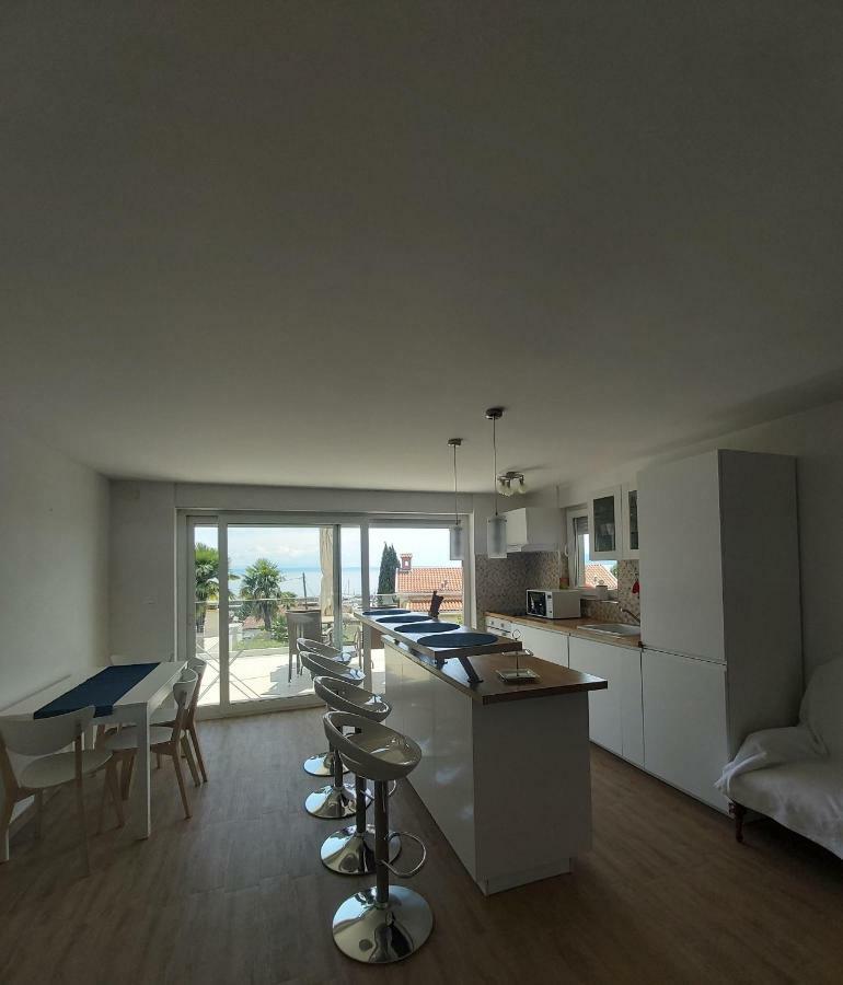 Apartments Irina Ičići Eksteriør billede
