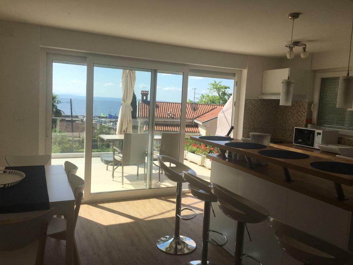 Apartments Irina Ičići Eksteriør billede