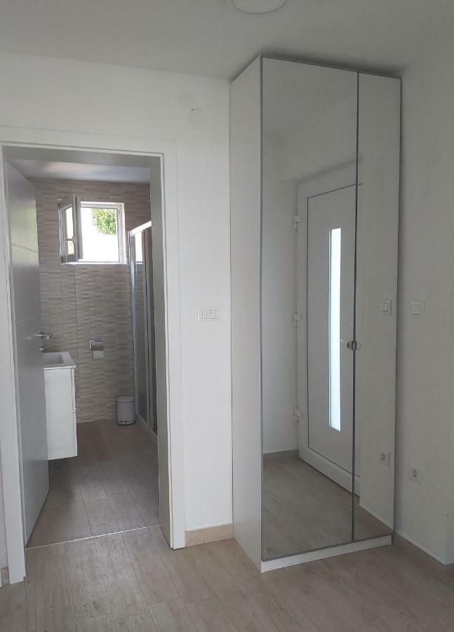 Apartments Irina Ičići Eksteriør billede